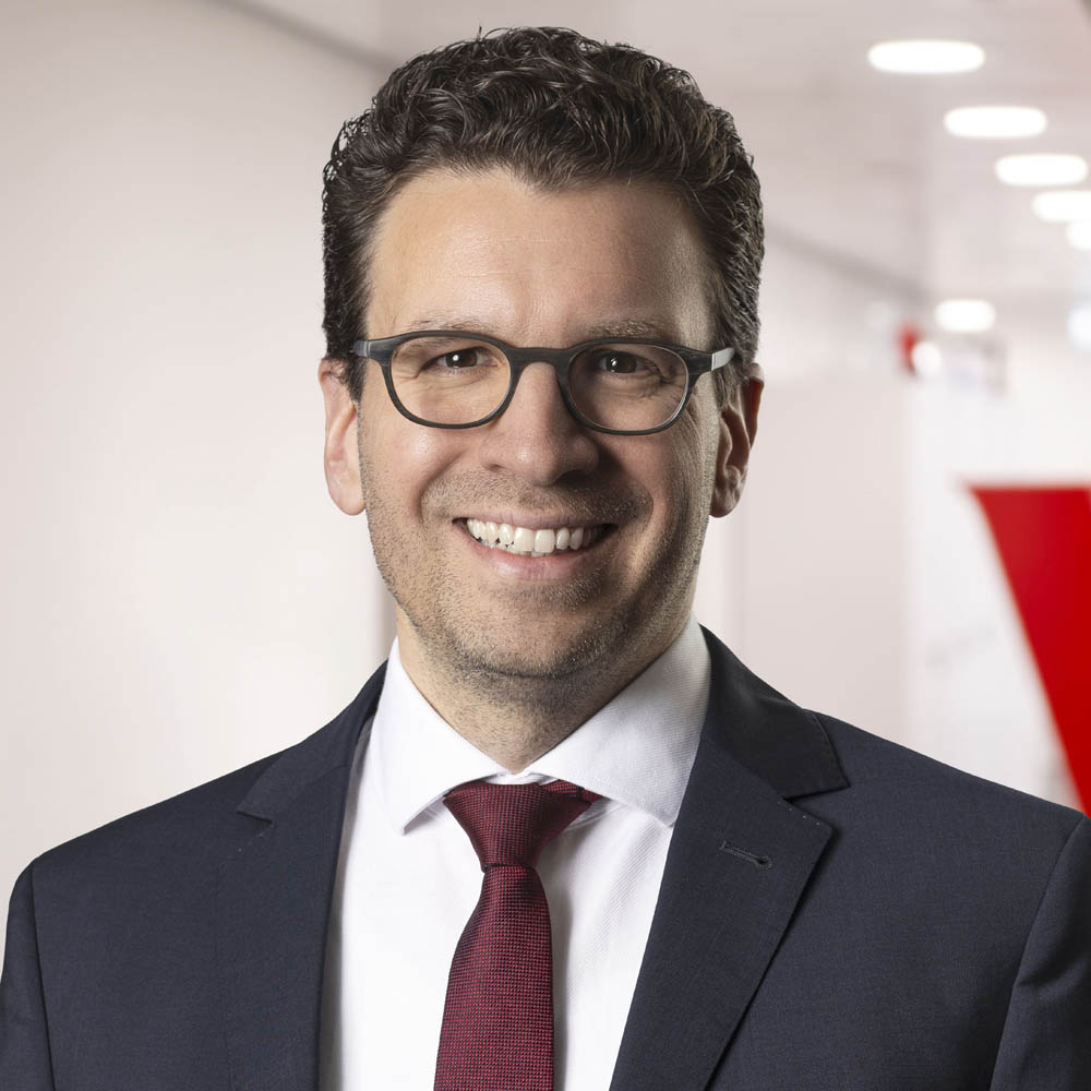Dr. Axel Haus + ' ' + Senior Sales Executive, Vanguard 